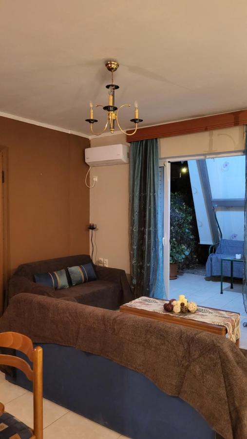 M&M Airport Stop Garden Apartment Spáta Esterno foto